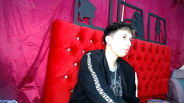 Snapshot of _Thomas_hot_ chatting on 03/19/25, 04:03 Thomas hot online show from 03/19/25, 04:03