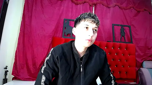 Snapshot of _Thomas_hot_ chatting on 03/12/25, 02:52 Thomas hot online show from 03/12/25, 02:52