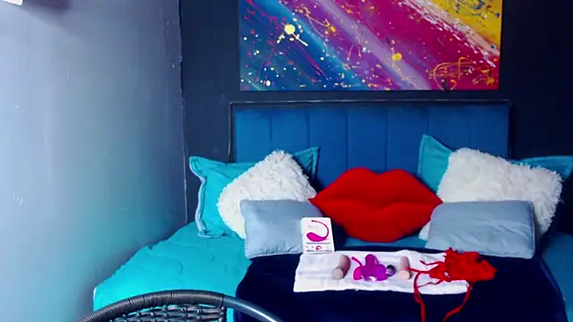 megan collins96 online show from 02/27/25, 02:25
