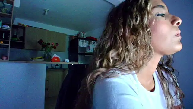 Snapshot of megan_collins96 chatting on 02/03/26, 11:21 megan collins96 online show from 02/03/26, 11:21