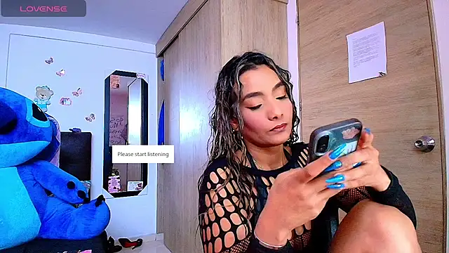 Snapshot of megan_collins96 chatting on 06/21/26, 10:37 megan collins96 online show from 06/21/26, 10:37