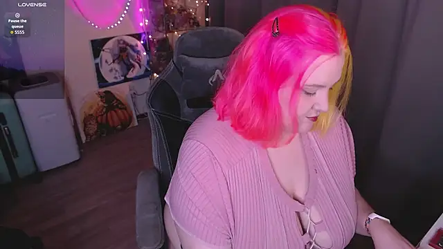 lissamuff online show from 09/11/25, 03:56