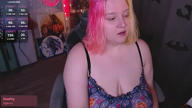 lissamuff online show from 10/24/25, 03:22