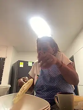 Snapshot of SWEET_LOVER01 chatting on 03/17/26, 01:03 SWEET LOVER01 online show from 03/17/26, 01:03