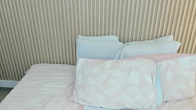 charlottebrowns  online show from 05/31/26, 05:08