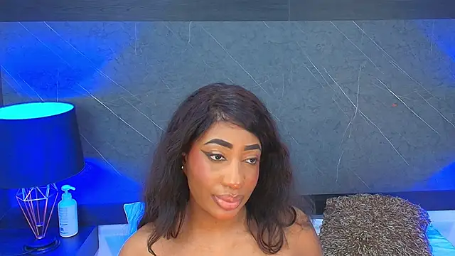 Snapshot of charlottebrowns_ chatting on 03/18/25, 03:33 charlottebrowns online show from 03/18/25, 03:33