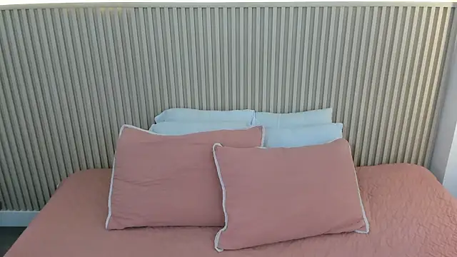 Snapshot of charlottebrowns_ chatting on 07/14/26, 12:11 charlottebrowns online show from 07/14/26, 12:11