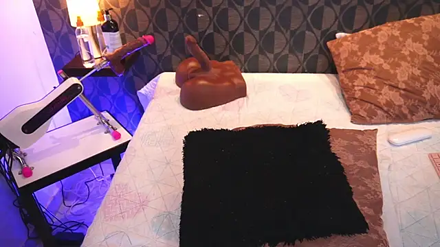 SharomRoss online show from 09/10/25, 03:44