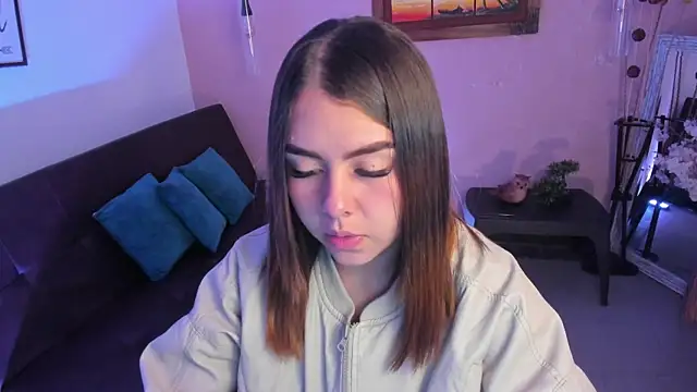 ArianaBaker online show from 11/18/25, 12:19