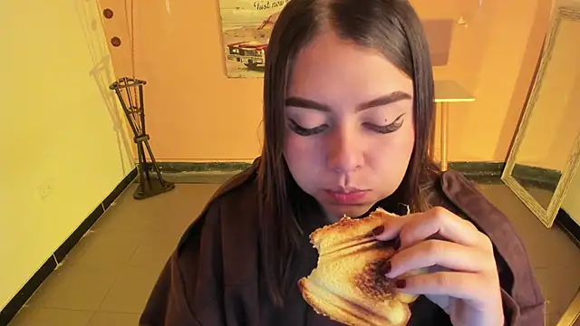 ArianaBaker online show from 11/29/25, 01:22