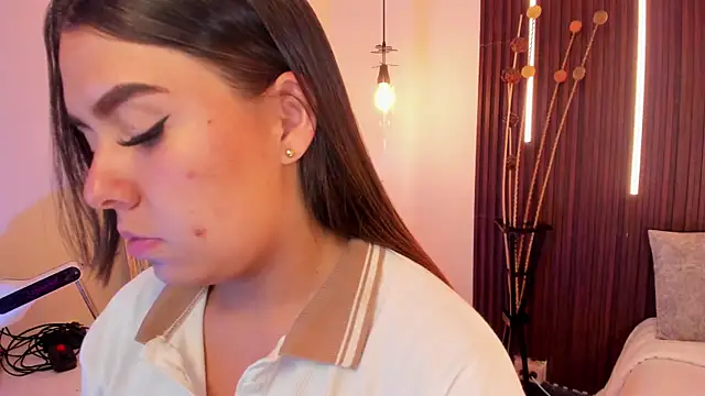 ArianaBaker online show from 04/16/26, 08:42