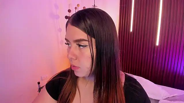 ArianaBaker online show from 04/21/26, 03:18