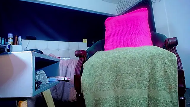 bellatrixx 69 online show from 11/29/25, 11:10