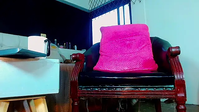 bellatrixx 69 online show from 01/13/26, 11:36