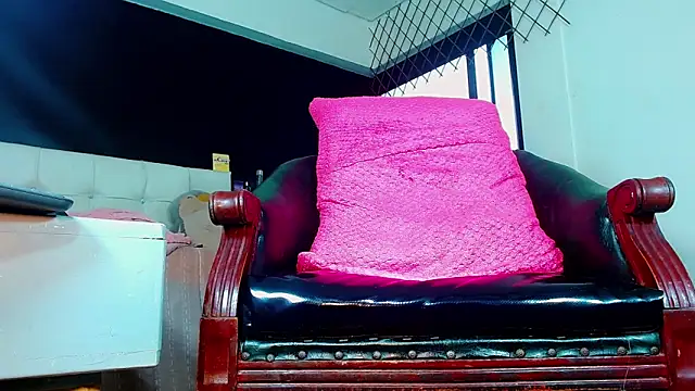 bellatrixx 69 online show from 01/14/26, 11:25