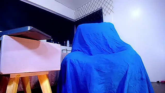 bellatrixx 69 online show from 10/31/25, 11:40