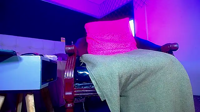 bellatrixx 69 online show from 12/04/25, 11:20