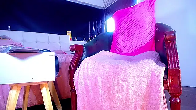 bellatrixx 69 online show from 09/24/25, 11:28