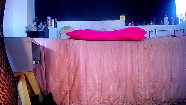 bellatrixx 69 online show from 10/11/25, 11:44