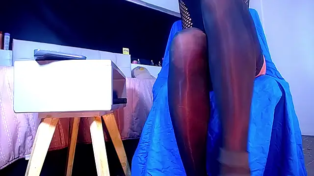 bellatrixx 69 online show from 10/17/25, 11:34