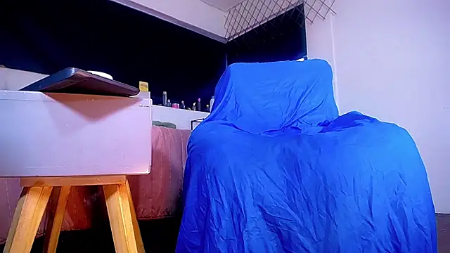 bellatrixx 69 online show from 10/25/25, 11:31