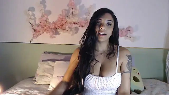 Snapshot of Srta_Diana chatting on 10/19/25, 01:52 Srta Diana online show from 10/19/25, 01:52