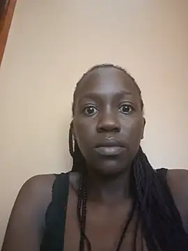 Snapshot of Swirly_blac chatting on 06/27/26, 01:22 Swirly blac online show from 06/27/26, 01:22