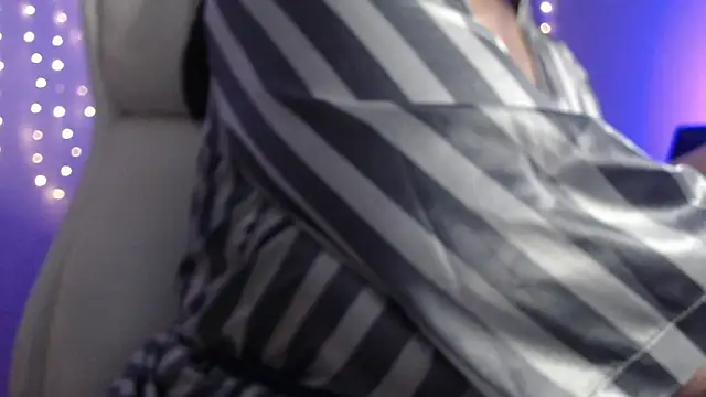 Snapshot of missdaniels chatting on 01/31/25, 12:17 missdaniels online show from 01/31/25, 12:17