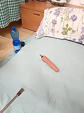 EmmaQueen4 online show from 12/02/25, 05:09