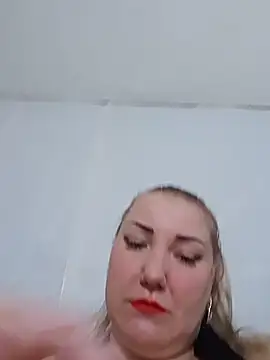 EmmaQueen4 online show from 06/03/26, 07:09
