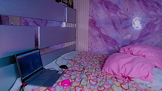 Loaysi online show from 09/21/25, 09:31