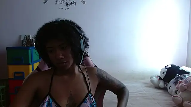 TiffanyRoouse online show from 10/09/25, 05:35