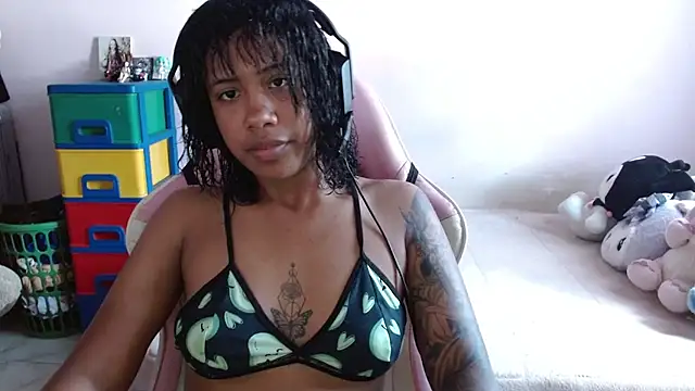 TiffanyRoouse online show from 10/25/25, 08:53