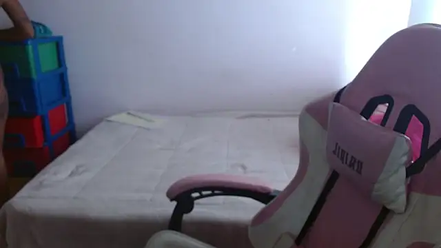 TiffanyRoouse online show from 02/16/25, 05:48