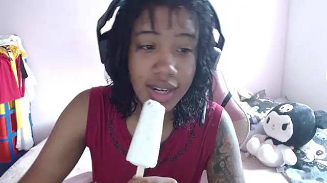 TiffanyRoouse online show from 10/04/25, 07:26