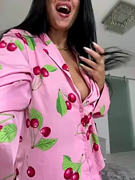  adelle online show from 09/18/25, 10:29