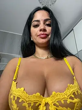 Snapshot of _adelle chatting on 07/18/26, 11:19 adelle online show from 07/18/26, 11:19