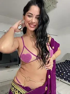  adelle online show from 03/28/26, 12:17