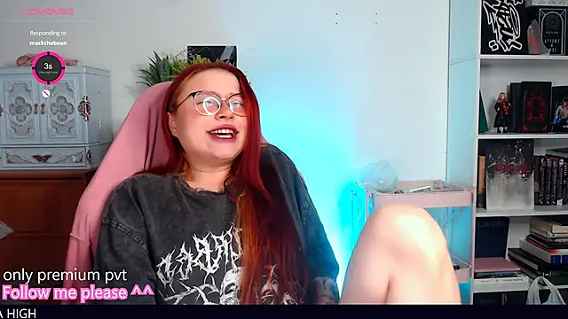 me  hanna online show from 11/08/25, 10:24