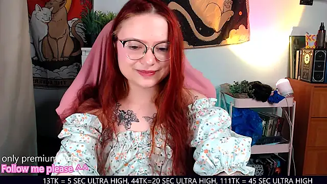 Snapshot of me__hanna chatting on 09/24/25, 05:08 me hanna online show from 09/24/25, 05:08