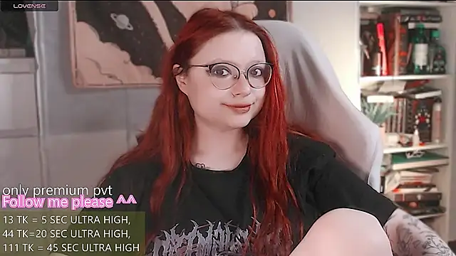 Snapshot of me__hanna chatting on 05/01/26, 02:38 me hanna online show from 05/01/26, 02:38