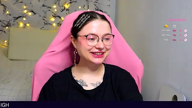 Snapshot of me__hanna chatting on 03/03/25, 11:56 me hanna online show from 03/03/25, 11:56