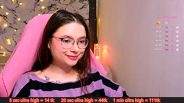 Snapshot of me__hanna chatting on 02/18/25, 12:48 me hanna online show from 02/18/25, 12:48