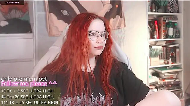Snapshot of me__hanna chatting on 05/03/26, 02:38 me hanna online show from 05/03/26, 02:38