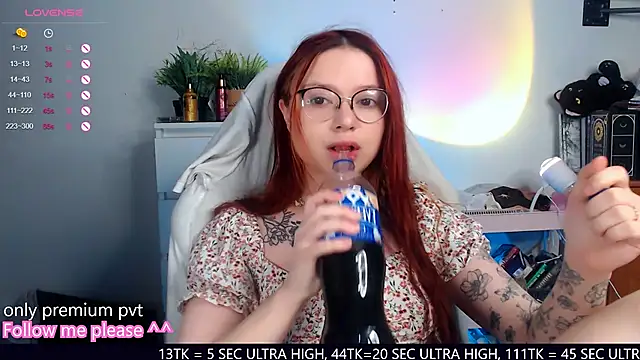 me  hanna online show from 10/22/25, 01:05