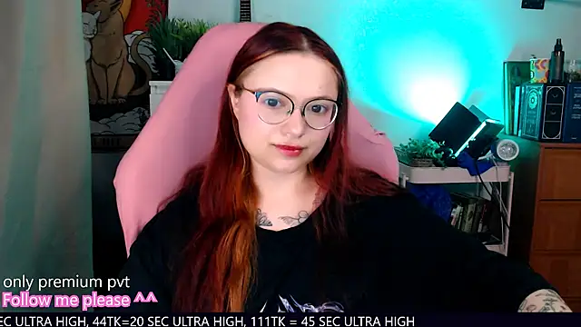 Snapshot of me__hanna chatting on 09/22/25, 10:05 me hanna online show from 09/22/25, 10:05