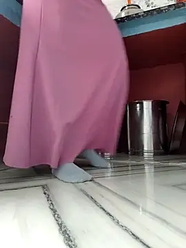 Snapshot of Archna-ji chatting on 03/17/25, 03:14 Archna-ji online show from 03/17/25, 03:14