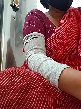 Snapshot of Archna-ji chatting on 03/22/25, 02:05 Archna-ji online show from 03/22/25, 02:05