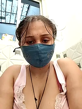 Snapshot of Archna-ji chatting on 03/03/25, 05:37 Archna-ji online show from 03/03/25, 05:37