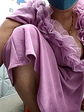 Snapshot of Archna-ji chatting on 10/17/25, 08:28 Archna-ji online show from 10/17/25, 08:28